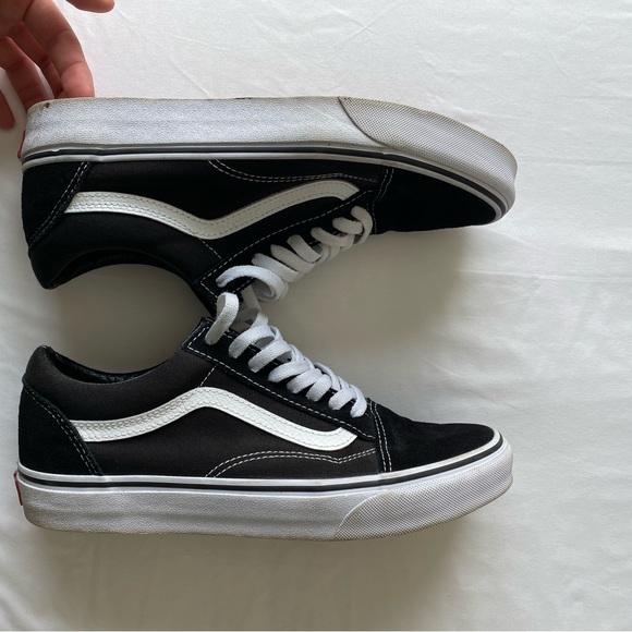 Women’s Low Top Old Skool Vans - Picture 5 of 5